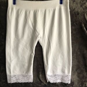 𝅺FIT to go seamless shapewear‎ shorts size L NWOT